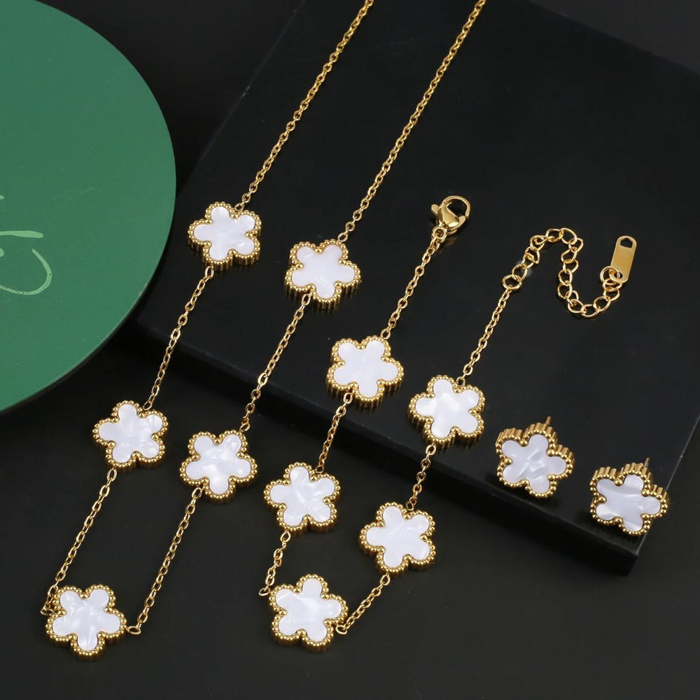 Clover Charm Jewelry Set - Melbourne Meadow