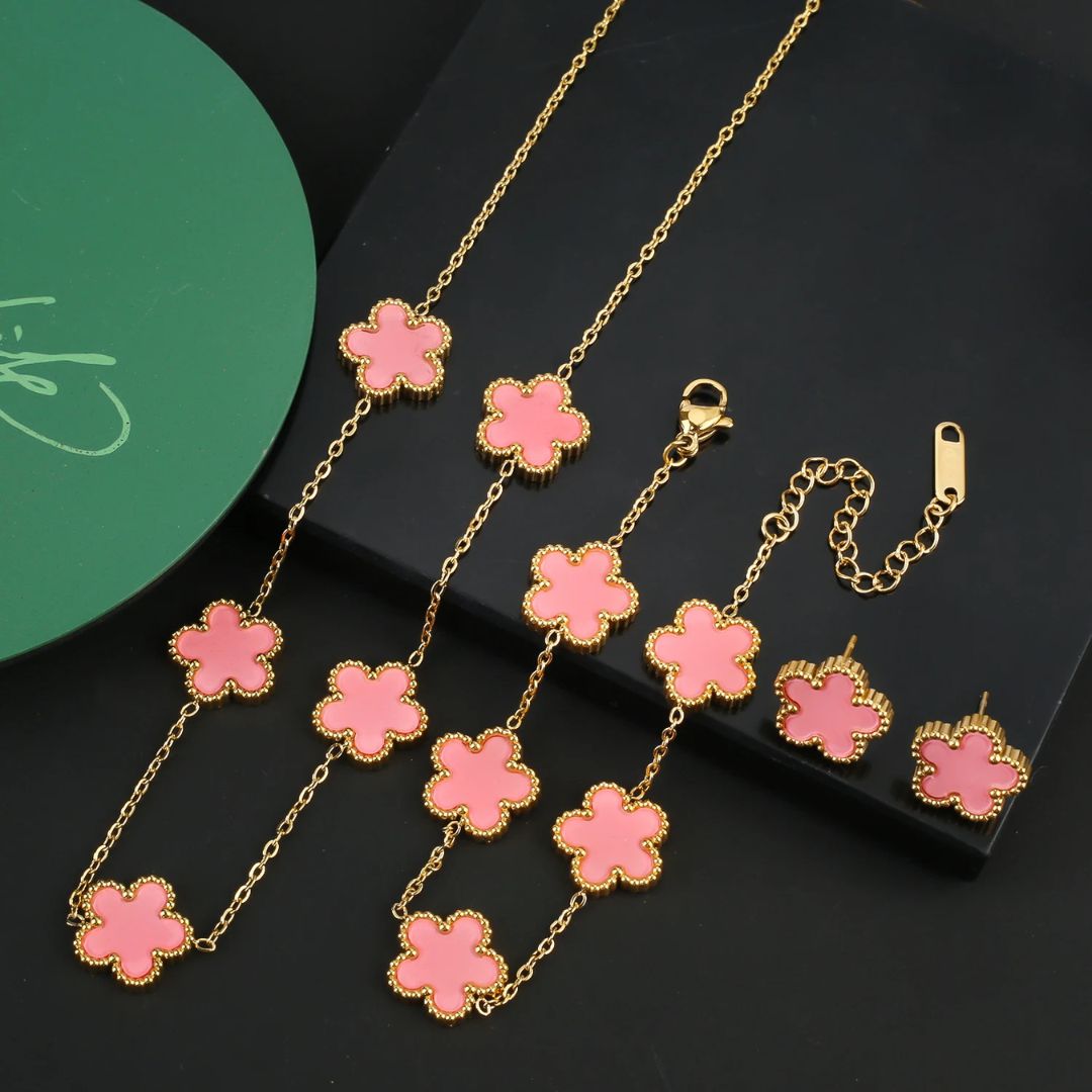 Clover Charm Jewelry Set - Melbourne Meadow